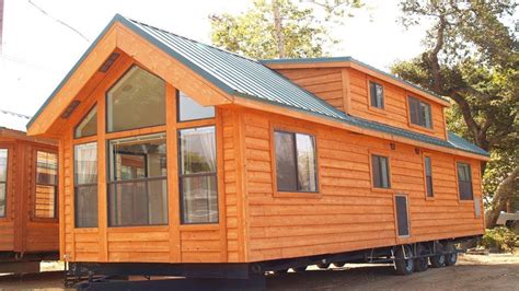 small movable homes on wheels